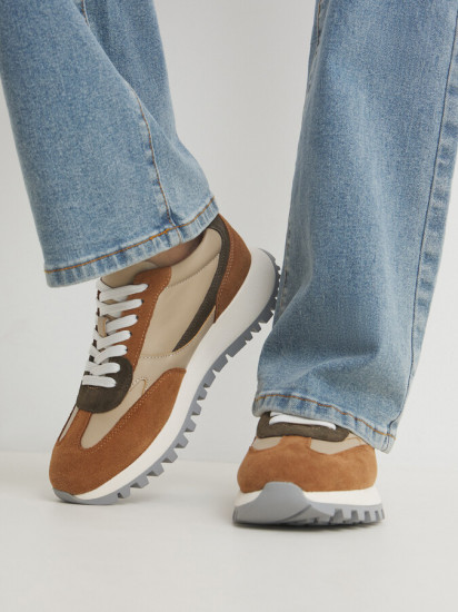 Кроссовки женские