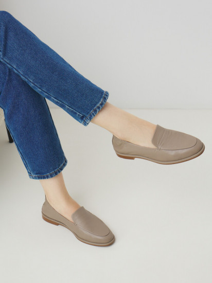 Лоферы женские