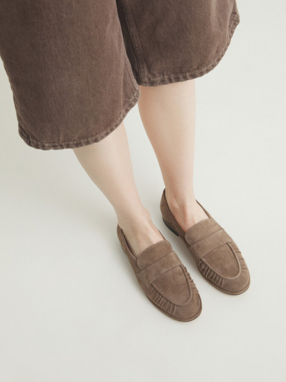 Лоферы женские