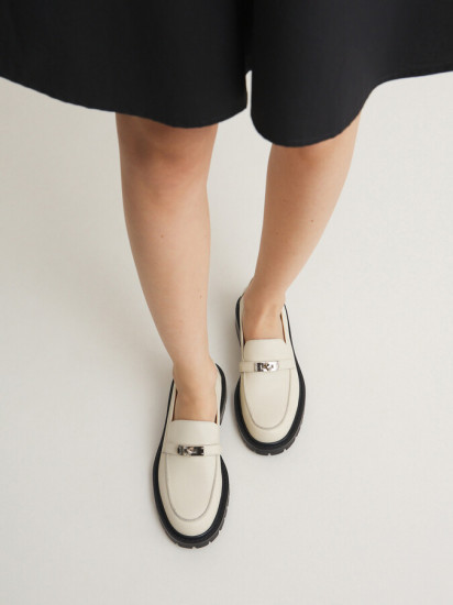 Лоферы женские