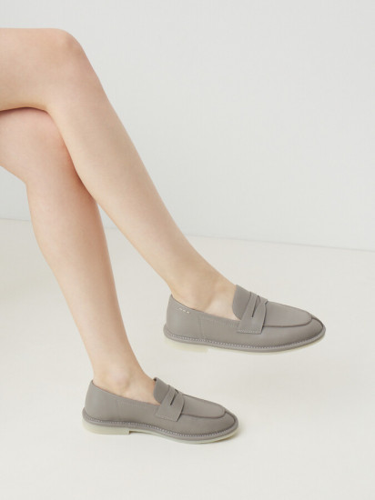 Лоферы женские