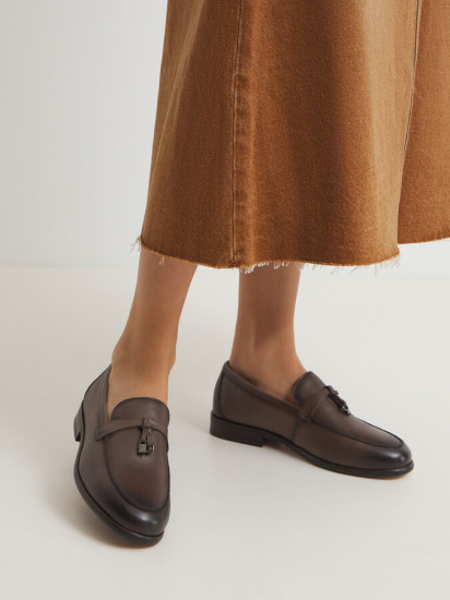 Лоферы женские