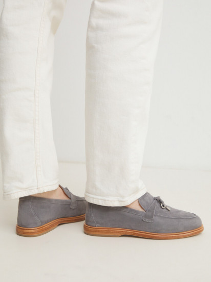 Лоферы женские