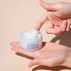 Лёгкий увлажняющий гель-крем для лица с пантенолом «Vitamin B Hydrating Gel Cream» - Фото 2