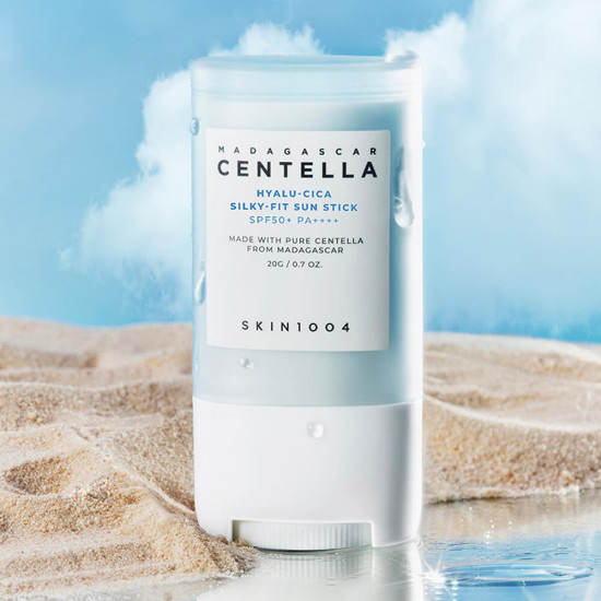 Стик для лица и тела с гиалуроновой кислотой солнцезащитный «Madagascar Centella Hyalu-Cica» SPF50+ PA++++