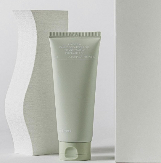Пенка для глубокого очищения кожи лица с содой «Ji Woo Gae Baking Soda Deep Pore Foam Cleansing»