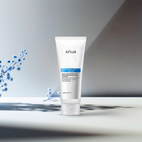 Мягкая пенка для умывания «Hyaluronic Acid 8+ Squalane Foaming Cleanser»