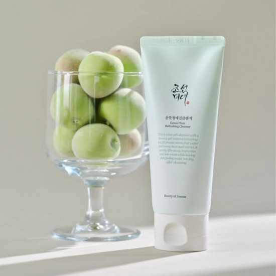 Гель-пенка для умывания с зелёной сливой «Green Plum Refreshing Cleanser»