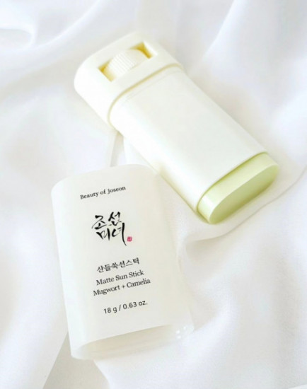 Стик для лица солнцезащитный «Matte Sun Stick: Mugwort + Camelia» SPF50+ PA++++