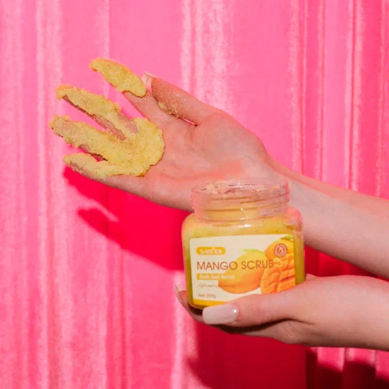 Скраб для тела с экстрактом манго «Bath Salt Scrub»