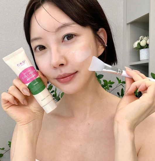 Коллагеновая маска-плёнка для подтяжки лица с лопаткой для нанесения «Retino Collagen Tightening Glow Cream Pack»