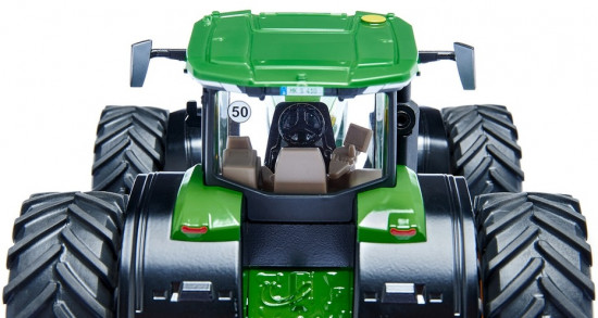 Трактор с двойными колесами «John Deere 8R 410»