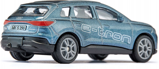 Машина «Audi Q4 e-tron»