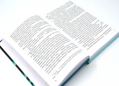 Комплект из 2 книг: «Подарок тролля», «Про все крутые времена года классные стихи» - Фото 6