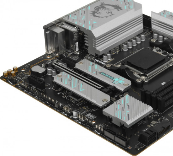 Материнская плата B650M GAMING PLUS WIFI