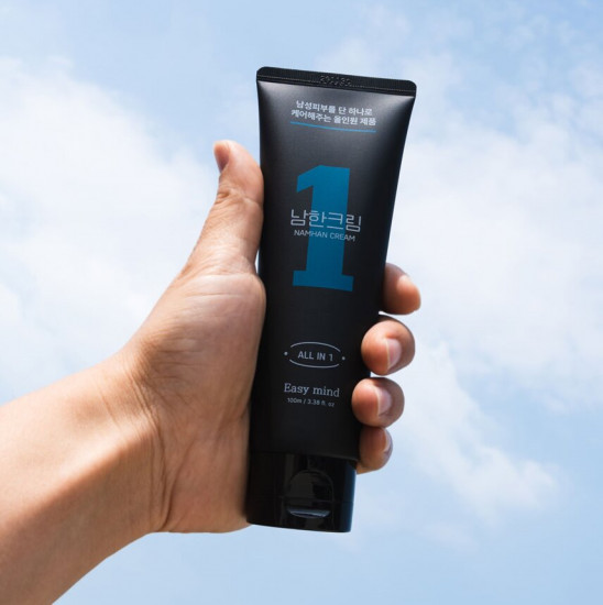 Крем для лица отбеливающий мужской «Whitening Wrinkle Improvement All-in-One Cream»
