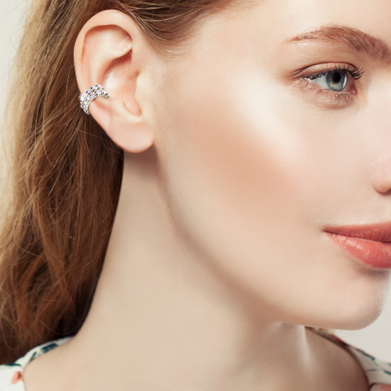 Серьга из серебра с фианитами