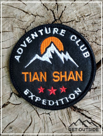 Шеврон «Tian Shan adventure club. Клуб приключений Тянь-Шань»